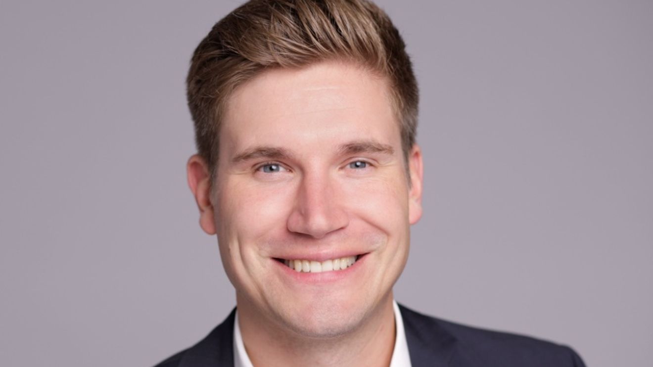 Florian Dörr is Head of Edge Practice DACH at Hewlett Packard. Florian Dörr is Head of Edge Practice DACH at Hewlett Packard.