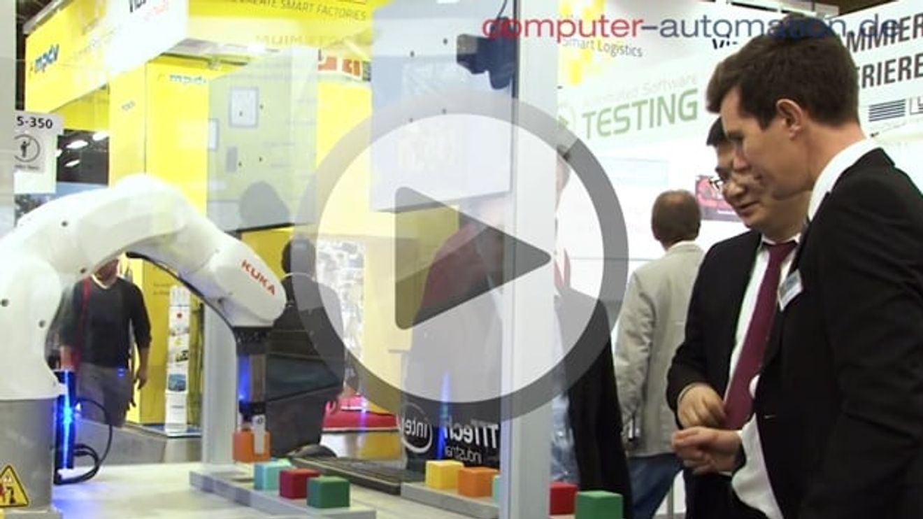 Visitors and exhibitors at the SPS 2019 in Nuremberg
