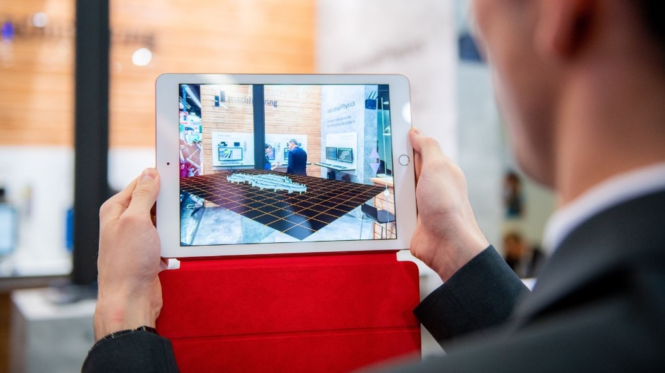 Create simulation models on the desktop and transfer them to handhelds. Create simulation models on the desktop and transfer them to handhelds.