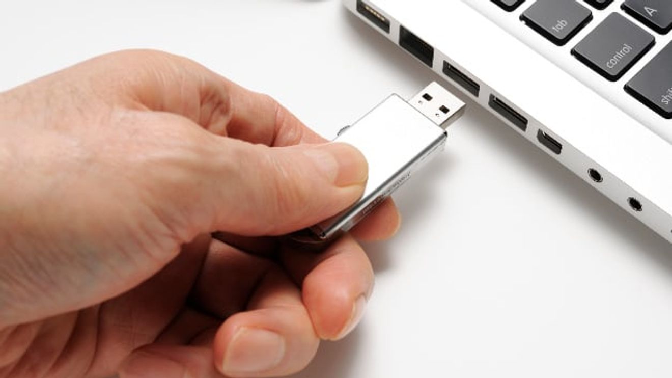 Dangers of USB sticks
