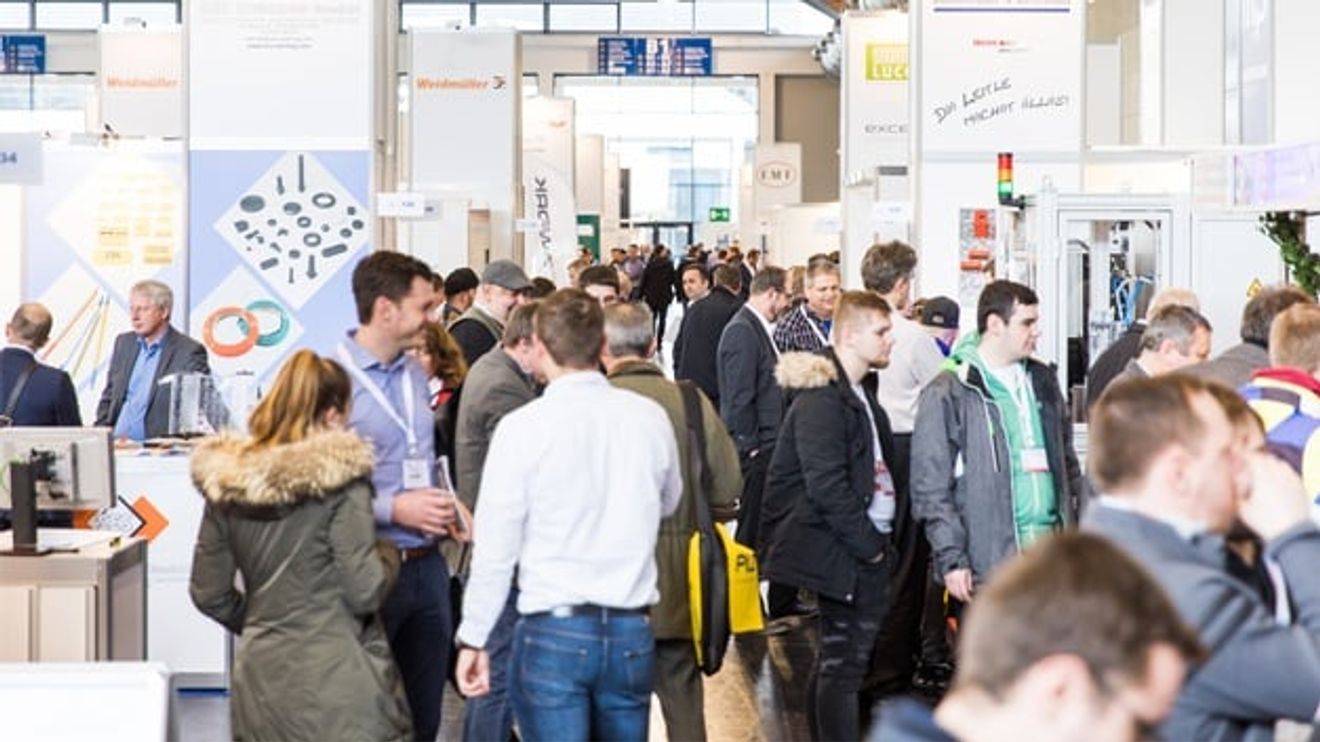 Trade fair visitors at the All About Automation Friedrichshafen 2018.jpg
