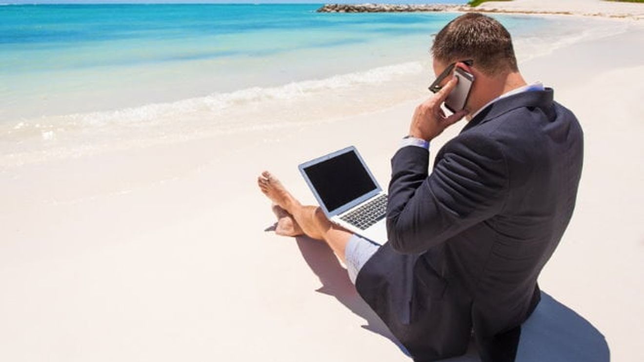 Arbeitnehmer-Umfrage / Bitkom: Erreichbar im Urlaub? Arbeitnehmer-Umfrage / Bitkom: Erreichbar im Urlaub?