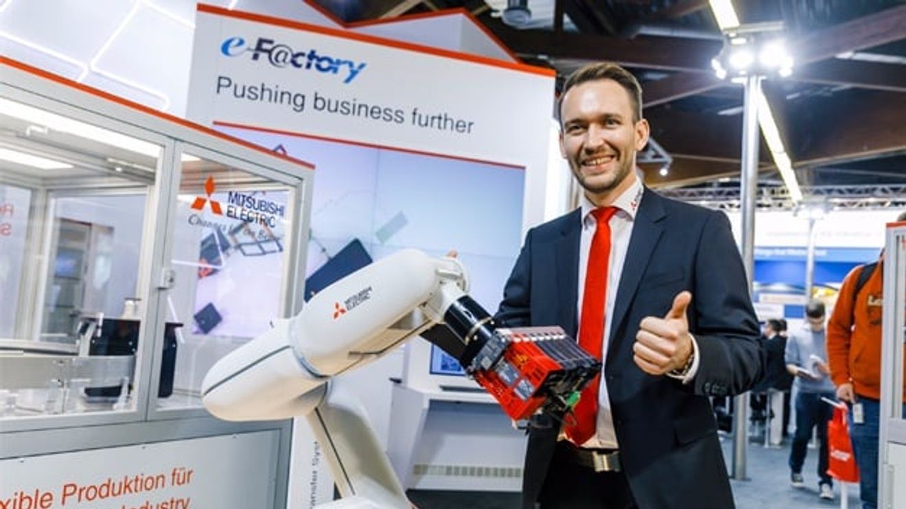 Melfa Cobot von Mitsubishi auf der SPS IPC Drives 2017