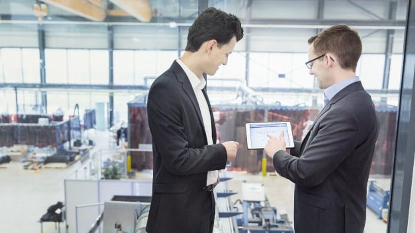 Lean powered by Industrie 4.0 Lean powered by Industrie 4.0