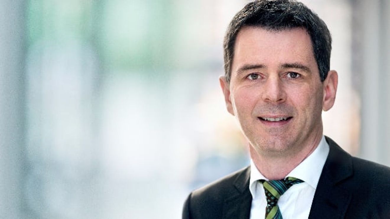 Andreas Pauly succeeds Roland Steffen at Rohde &amp; Schwarz.