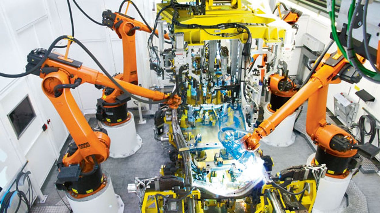 Real-time requirements are absolutely essential for controlling several production robots whose motion sequences must be coordinated with each other. Real-time requirements are absolutely essential for controlling several production robots whose motion sequences must be coordinated with each other.