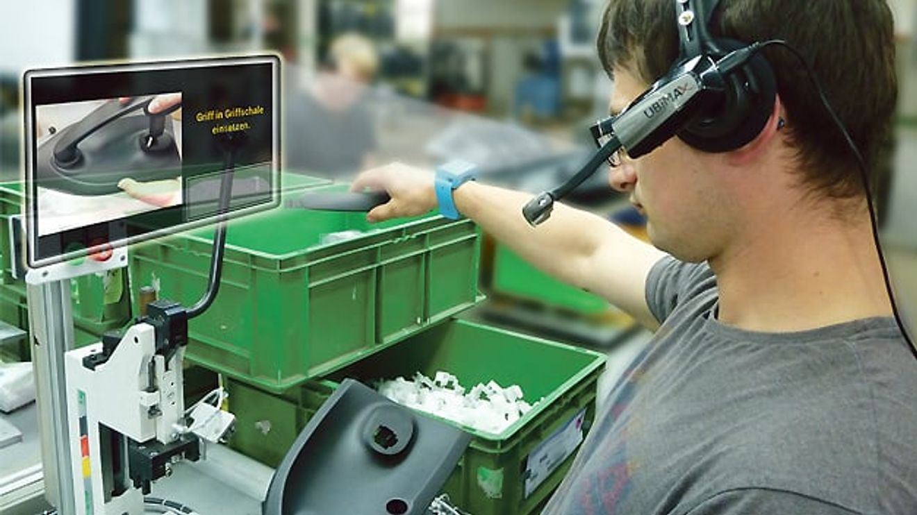 Error-free production with smart glasses Error-free production with smart glasses