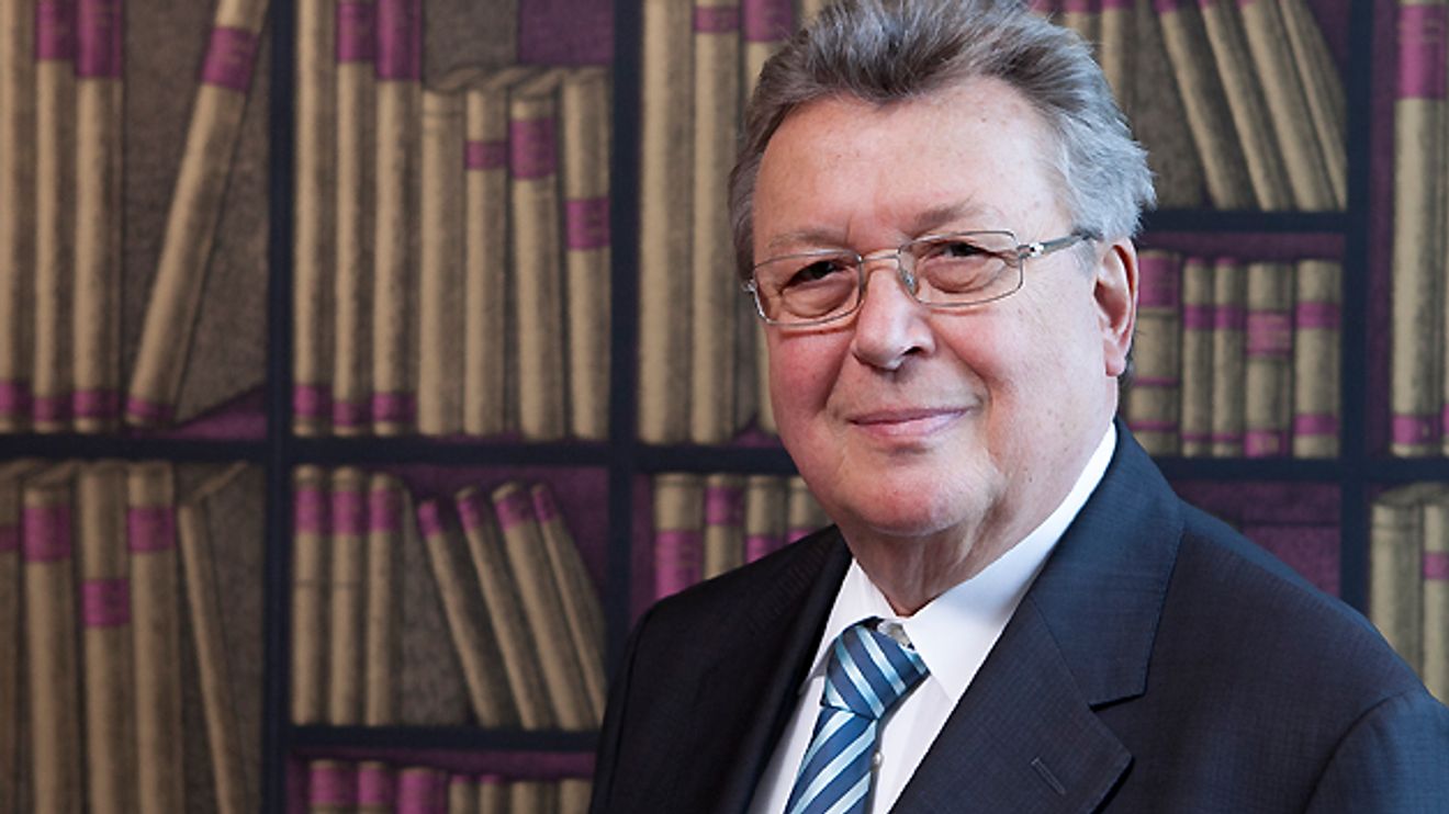 Dr. Reinhold Festge 2015 Dr. Reinhold Festge 2015