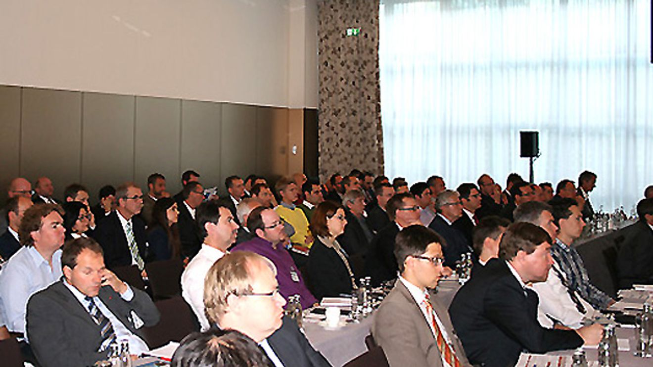 Teilnehmer des Summit Industrie 4.0 im Jahr 2014