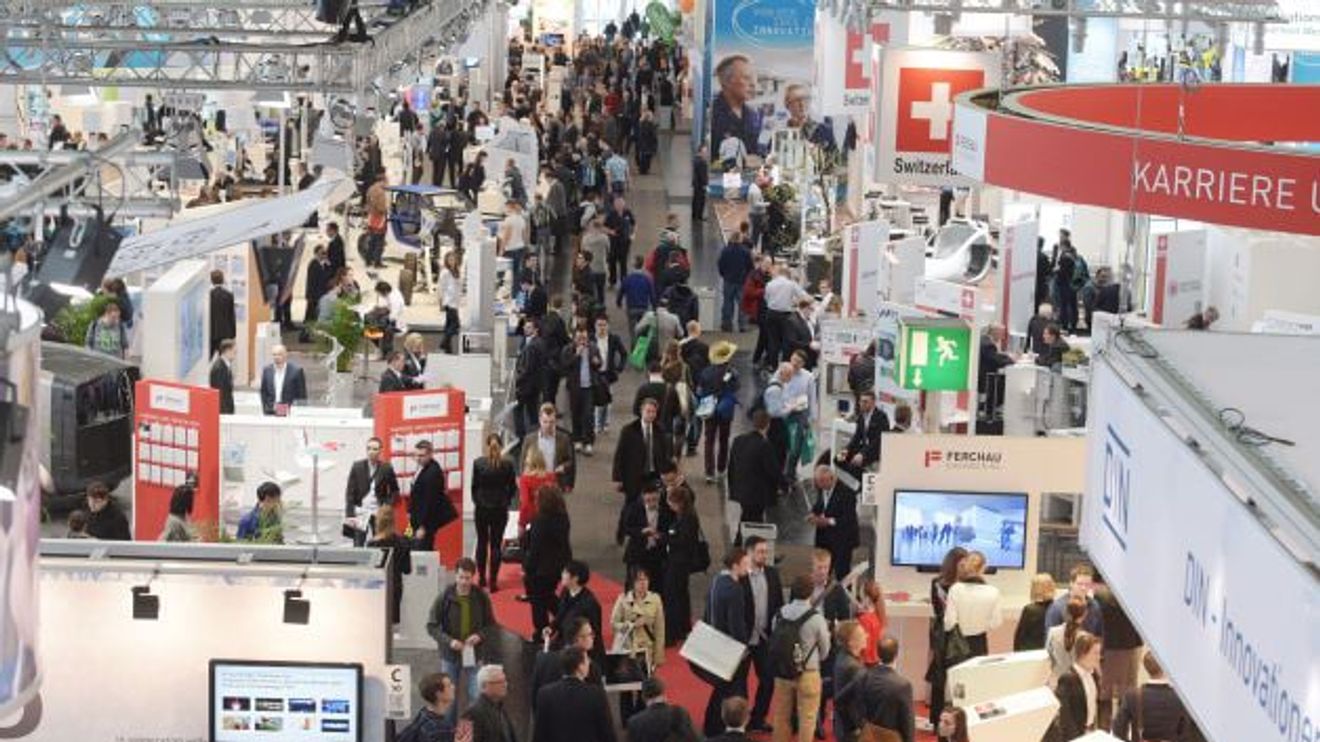 Volle Gänge auf der Hannover Messe 2015