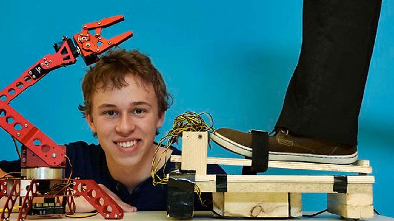 11 Alexander Brosig, Preis für eine besondere Leistung auf dem Gebiet der Technik 11 Alexander Brosig, Preis für eine besondere Leistung auf dem Gebiet der Technik