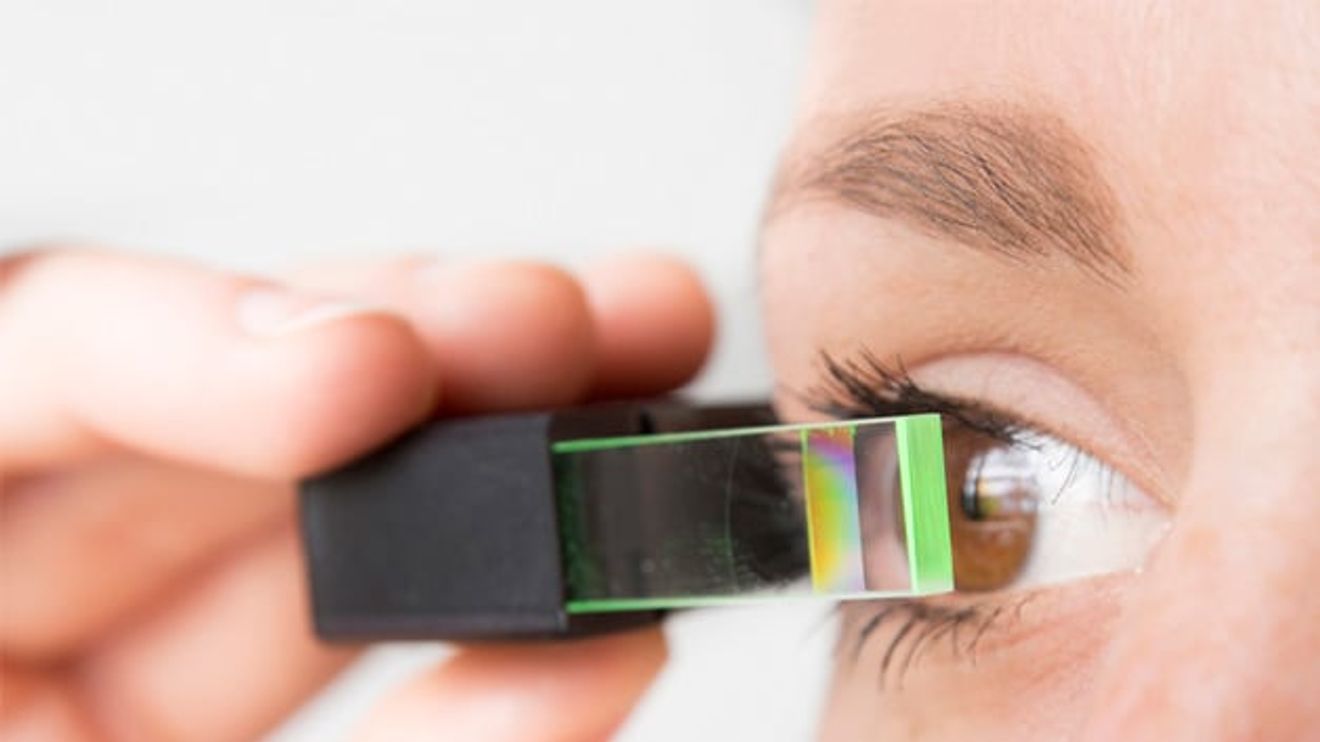Fraunhofer IOF stellt neue Displaytechnologie für Datenbrillen vor Fraunhofer IOF stellt neue Displaytechnologie für Datenbrillen vor