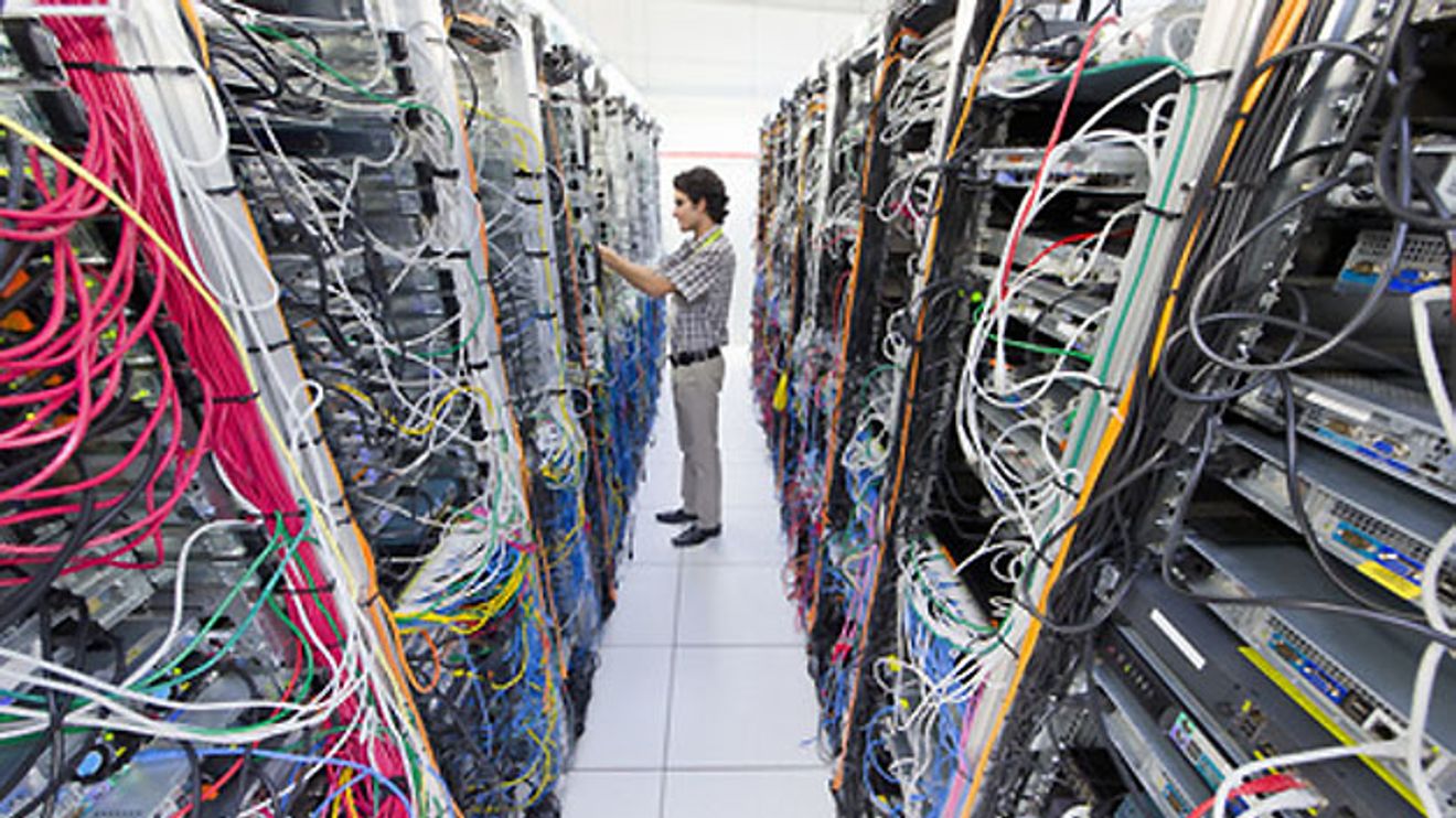 IT-Fachkraft im Serverraum IT-Fachkraft im Serverraum