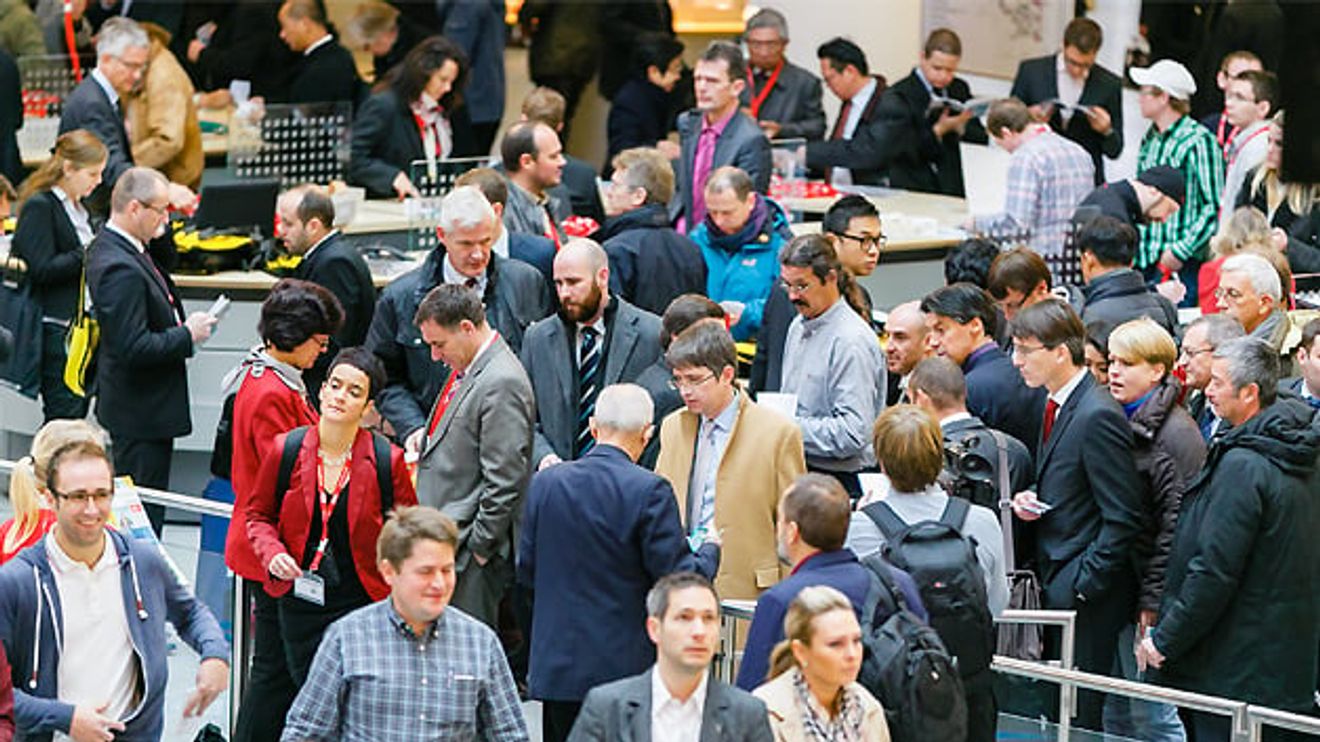 Besucheranstrum auf der SPS IPC Drives 2014 Besucheranstrum auf der SPS IPC Drives 2014
