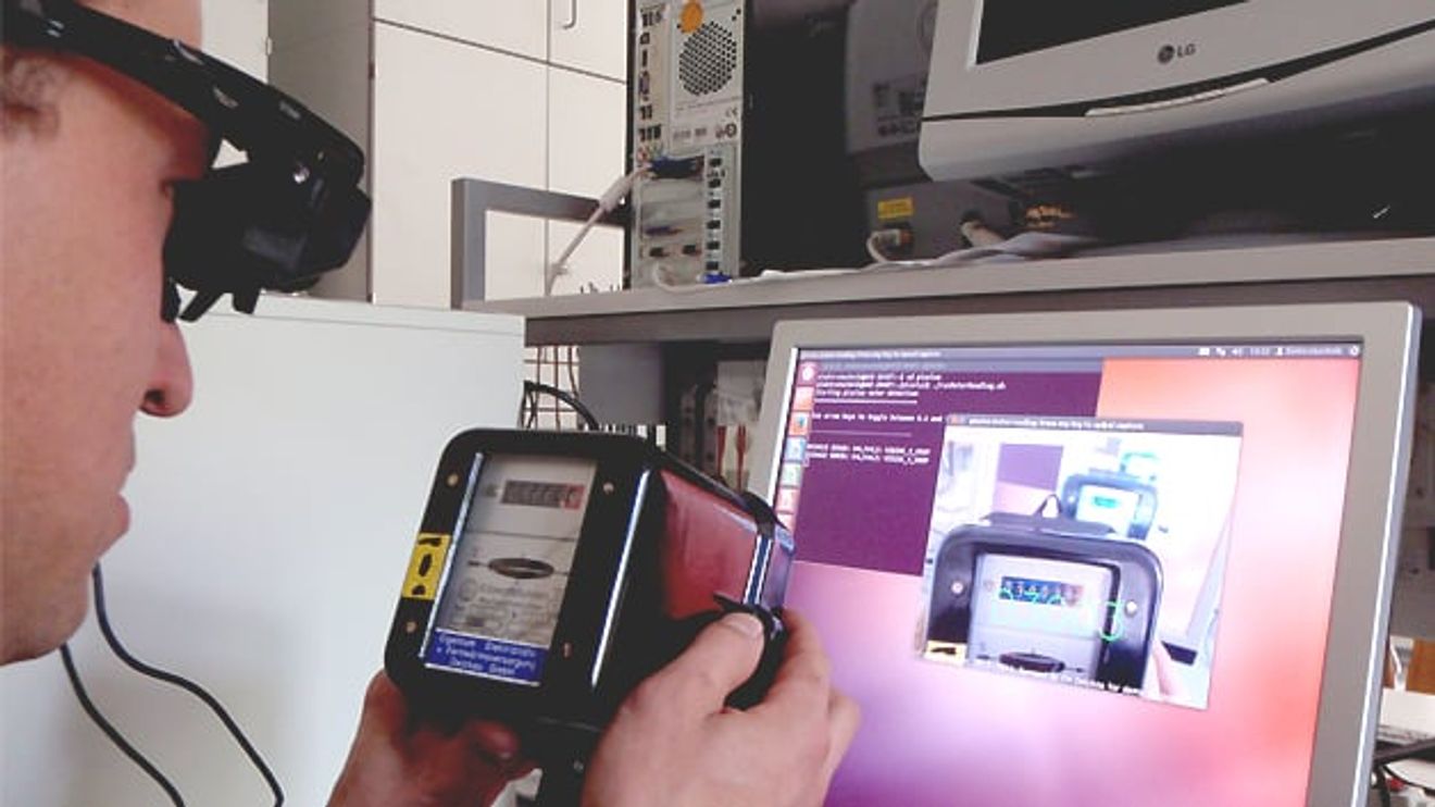 Mit Datenbrille Strom- und Gaszähler ablesen Mit Datenbrille Strom- und Gaszähler ablesen