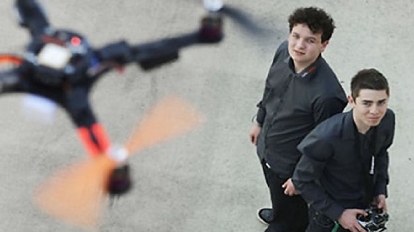 Bundessieger im Fachgebiet Technik, Michael Stark und Maximilian Reif Bundessieger im Fachgebiet Technik, Michael Stark und Maximilian Reif