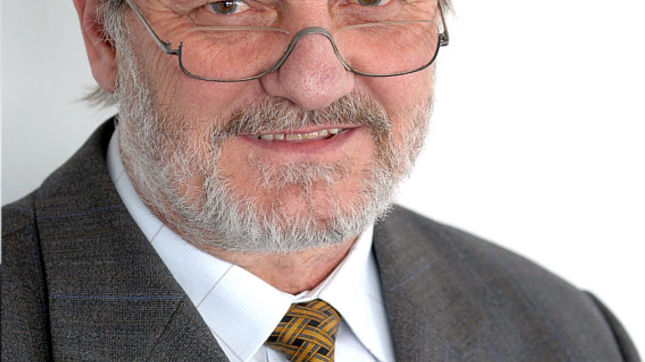 Dr. Ernst Weber