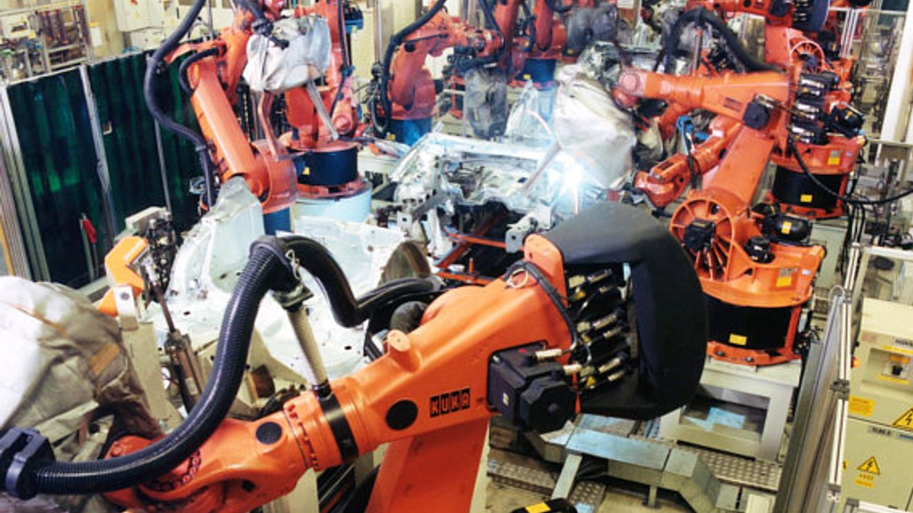 Kuka, Industrieroboter in der Fertigung