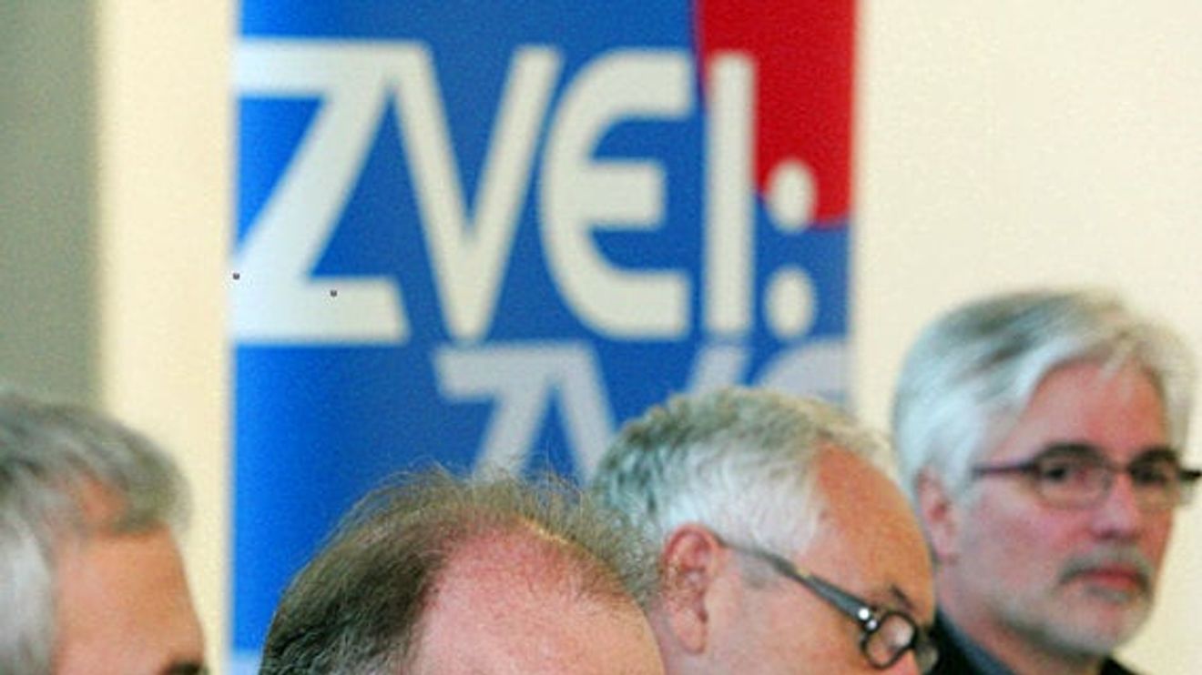 Dr. Reinhard Hüppe, Dr. Gunther Kegel, Michael Ziesemer, Rainer Bechtold (v.l.n.r.)