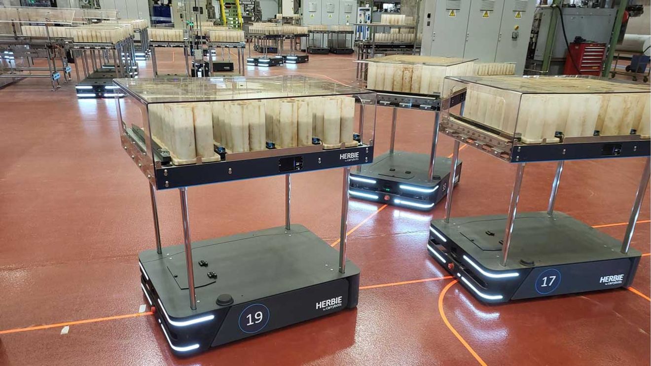 Die modularen und kosteneffizienten „Herbies“ von Carrybots sind ab sofort im Körber Portfolio. Sie ermöglichen den einfachen und intuitiven Einstieg in die Welt der mobilen Roboter. Carrybots. Die modularen und kosteneffizienten „Herbies“ von Carrybots sind ab sofort im Körber Portfolio. Sie ermöglichen den einfachen und intuitiven Einstieg in die Welt der mobilen Roboter. Carrybots.