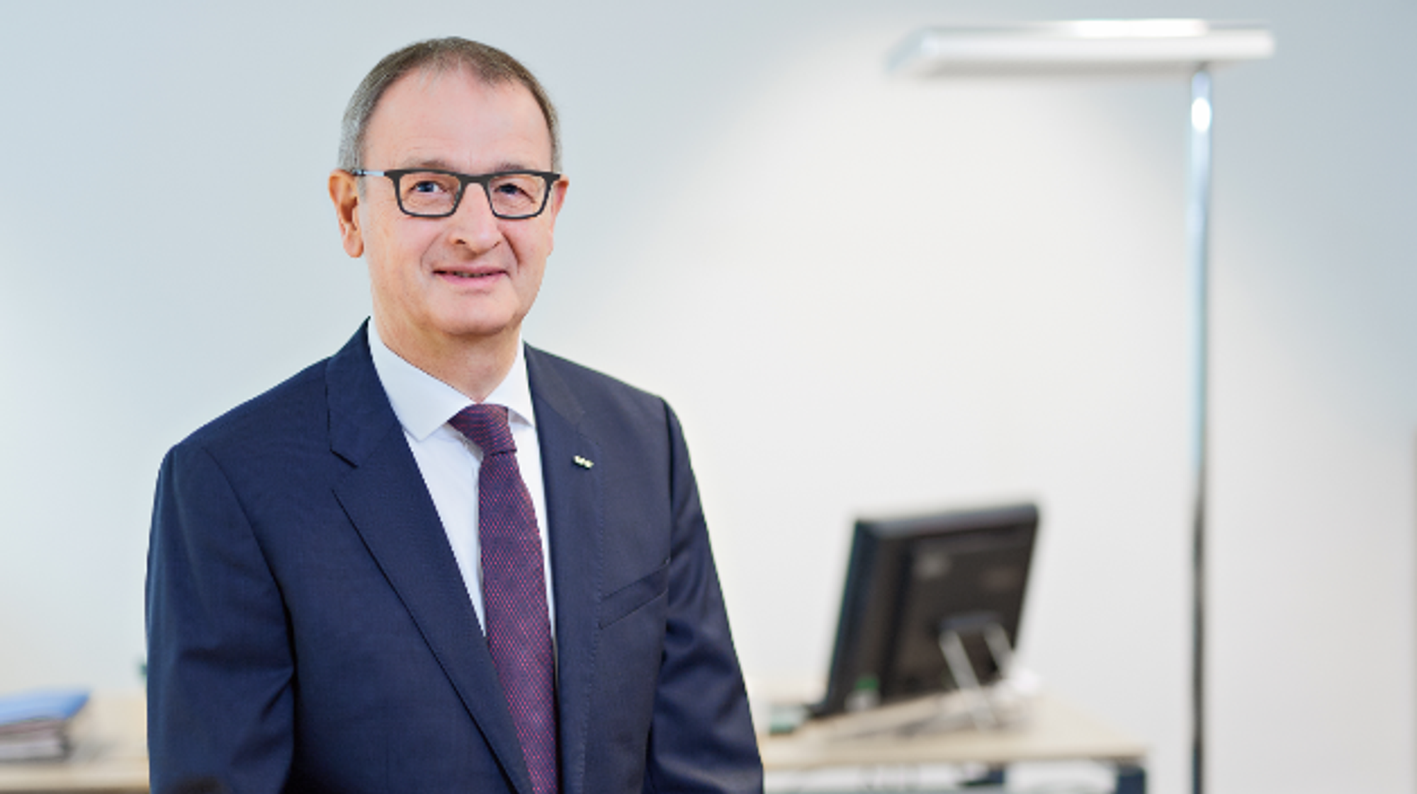 Dr. Wilfried Schäfer, VDW Dr. Wilfried Schäfer, VDW