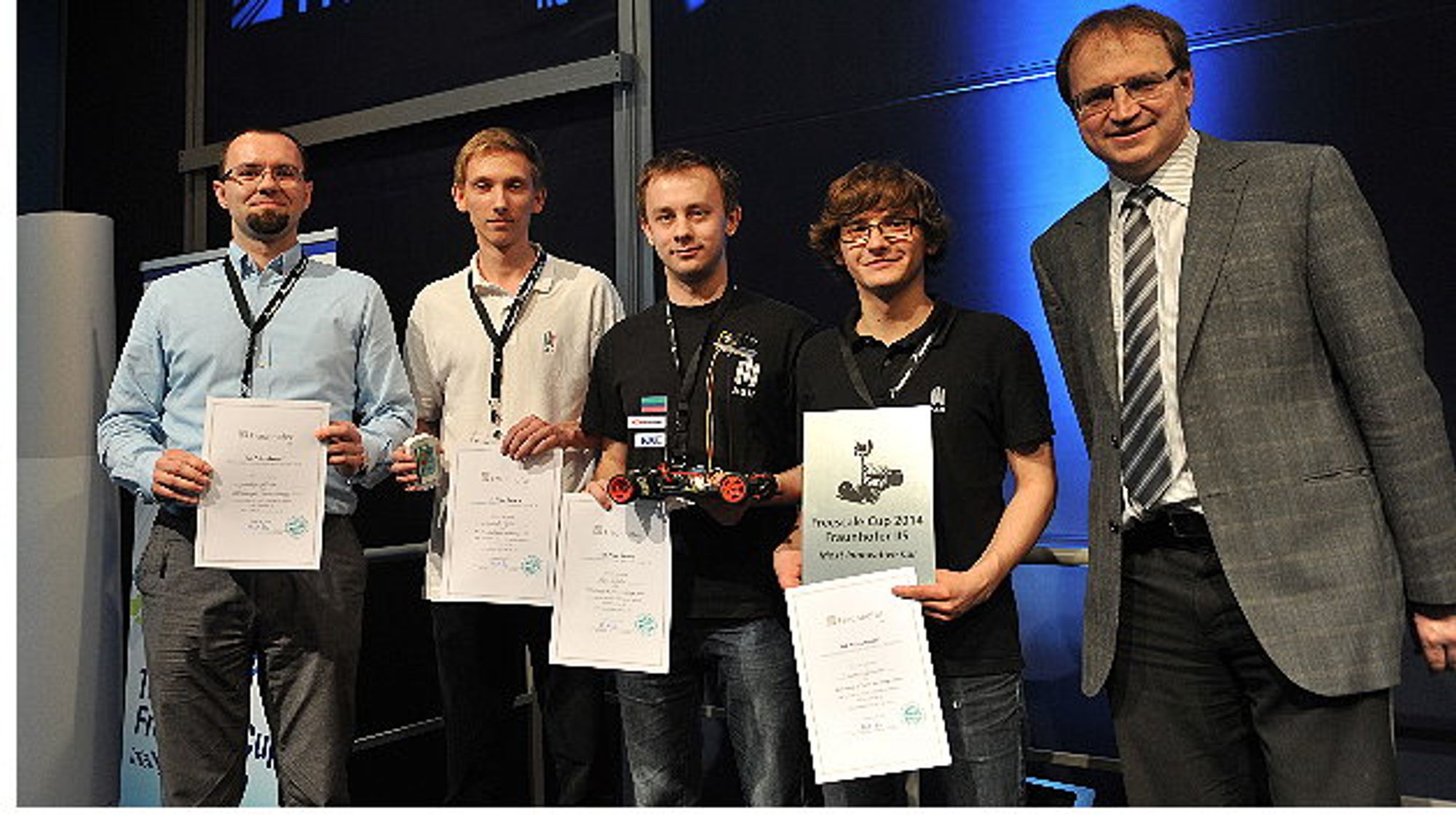 Das Team mit dem innovativsten Auto. Das Team mit dem innovativsten Auto.