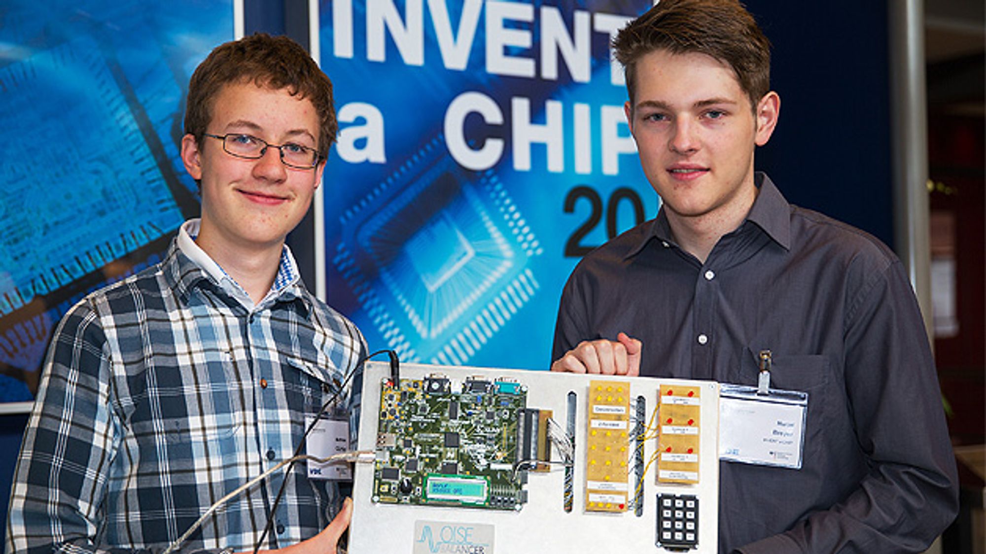 Dritter Platz für Matthias Gürtler und Marcel Breyer bei Invent a Chip 