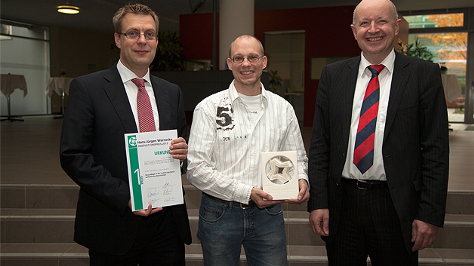 Dr. Oliver Tiedje, Wolfgang Niemeier and Dr. Michael Hilt, winners of the Hans Jürgen Warnecke Innovation Award 2013