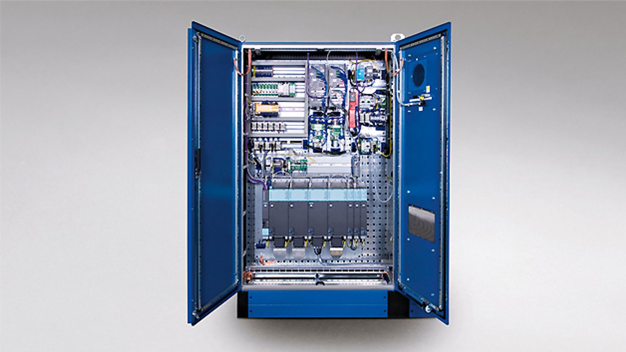 Modularer Schaltschrank von LQ Mechatronik Systeme