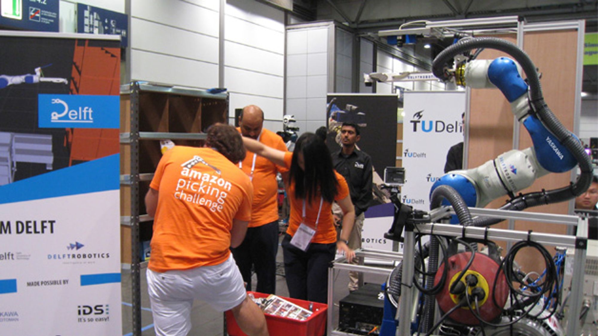 15_Double winner TU Delft at the Amazon Picking Challenge