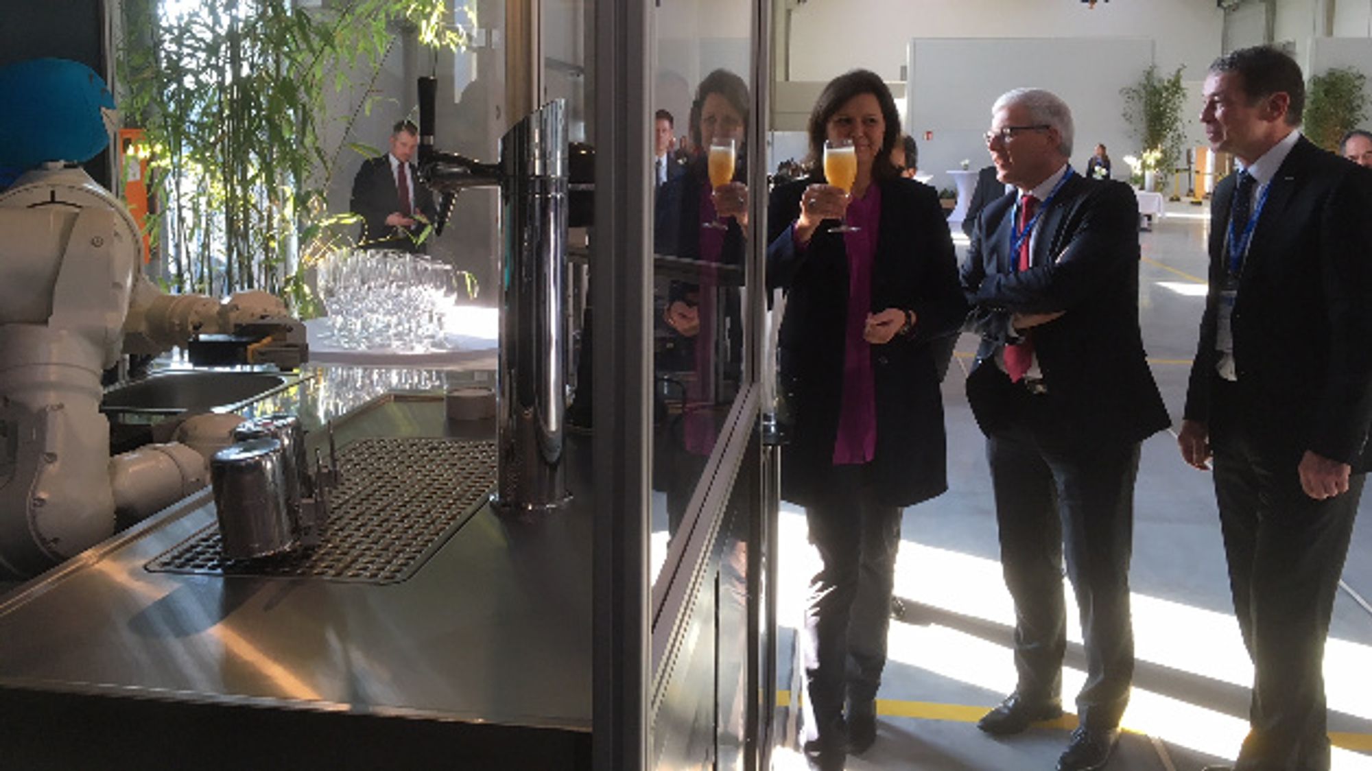 Ilse Aigner at Yaskawa in Allershausen