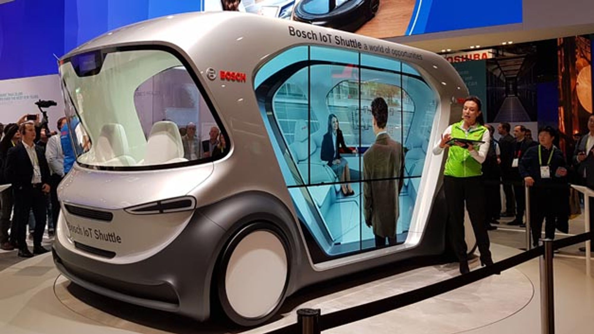 Fahrerlos, elektrisch und vernetzt: Shuttles werden in absehbarer Zeit zum Straßenbild gehören. Für die Shuttles liefert Bosch neben Komponenten und Systemen für die Automatisierung, Vernetzung und Elektrifizierung auch ein intelligentes Ecosystem vo