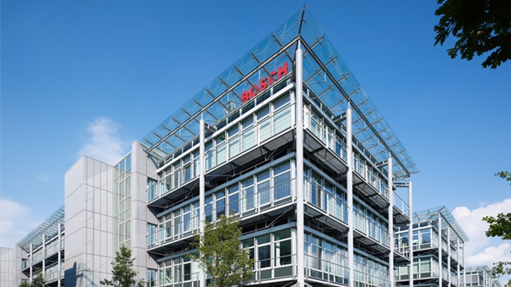 Gebäude von Bosch Building Technologies mit Sitz in Grasbrunn.jpg