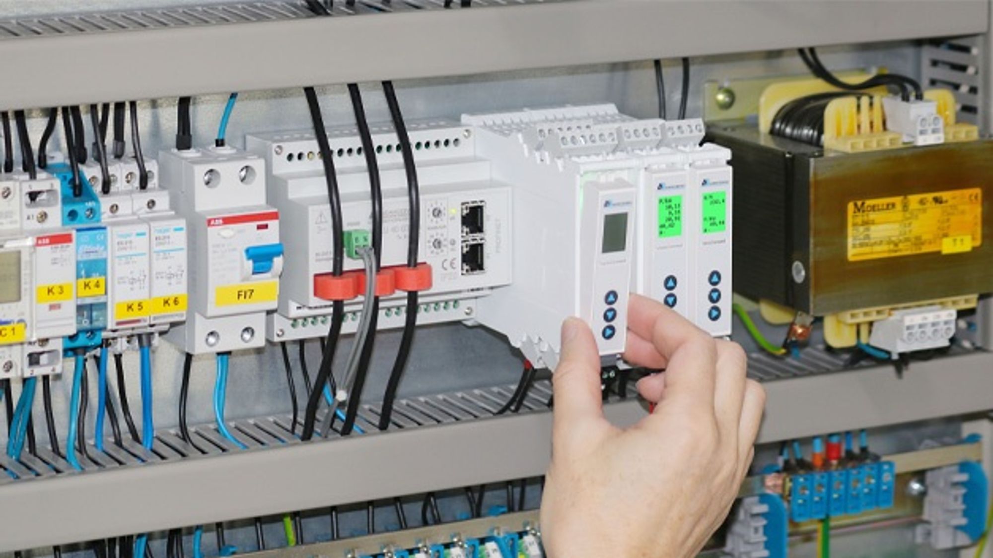 67_Power transmitters of the AD-LU 620 GVF series from Adamczewski