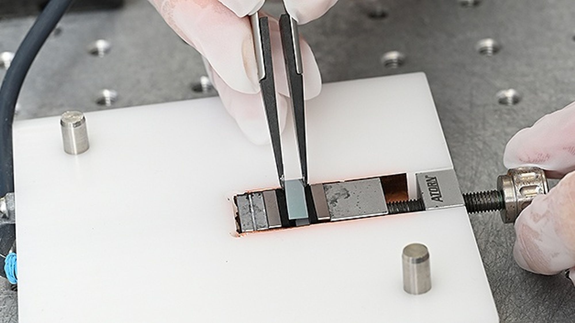 Testing the quantum chips Testing the quantum chips