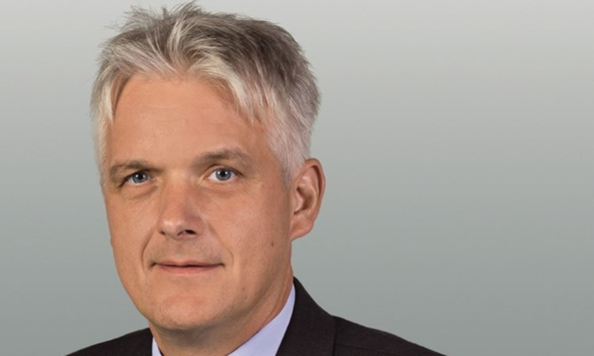 Axel Hahne is a specialist editor from Buchholz.