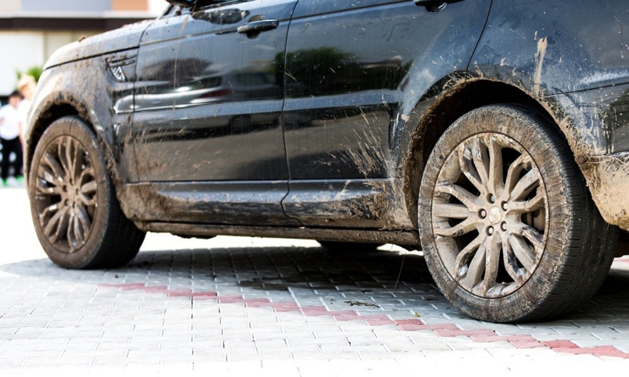 Fully automated car washes are the expertise of the Swiss company AWT. AWT relies on the cloud-based administration platform from Codesys for its control technology. Fully automated car washes are the expertise of the Swiss company AWT. AWT relies on the cloud-based administration platform from Codesys for its control technology.