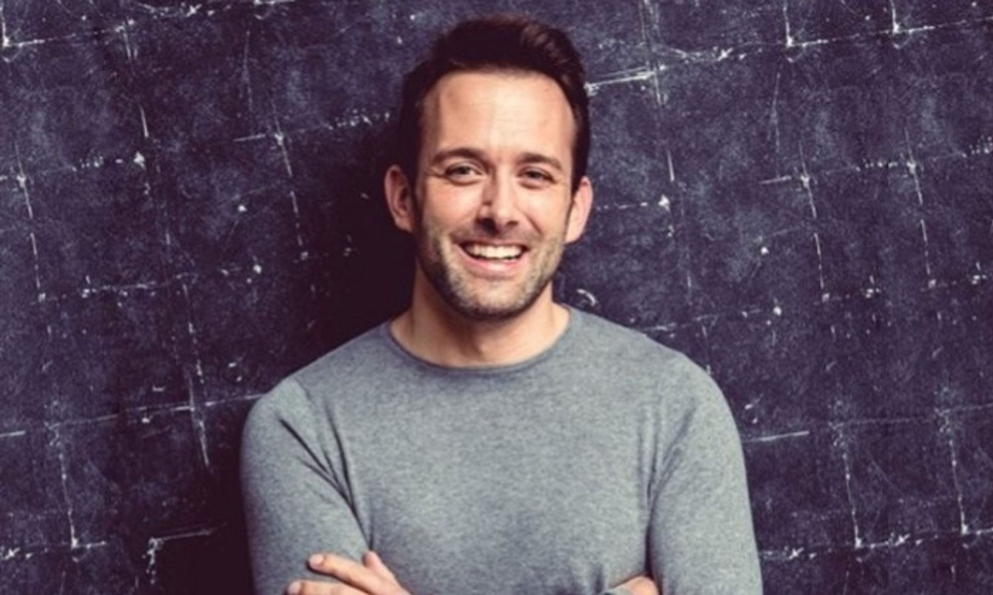 Rene Travnicek ist seit über 20 Jahren als Moderator und TV Warm -Upper für Formate wie „Lets Dance“, „Wer wird Millionär“ und das „Supertalent“ tätig.  Auf professionelle Art beherrscht er die gesamte Bandbreite der Moderation und Produktpräsentatio