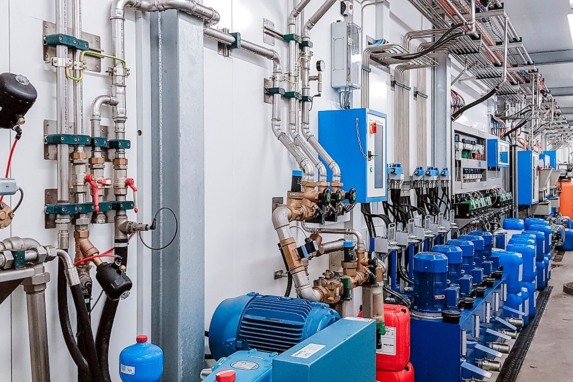 Automated and optimized: the fresh water, waste water and process water treatment of the car wash systems.