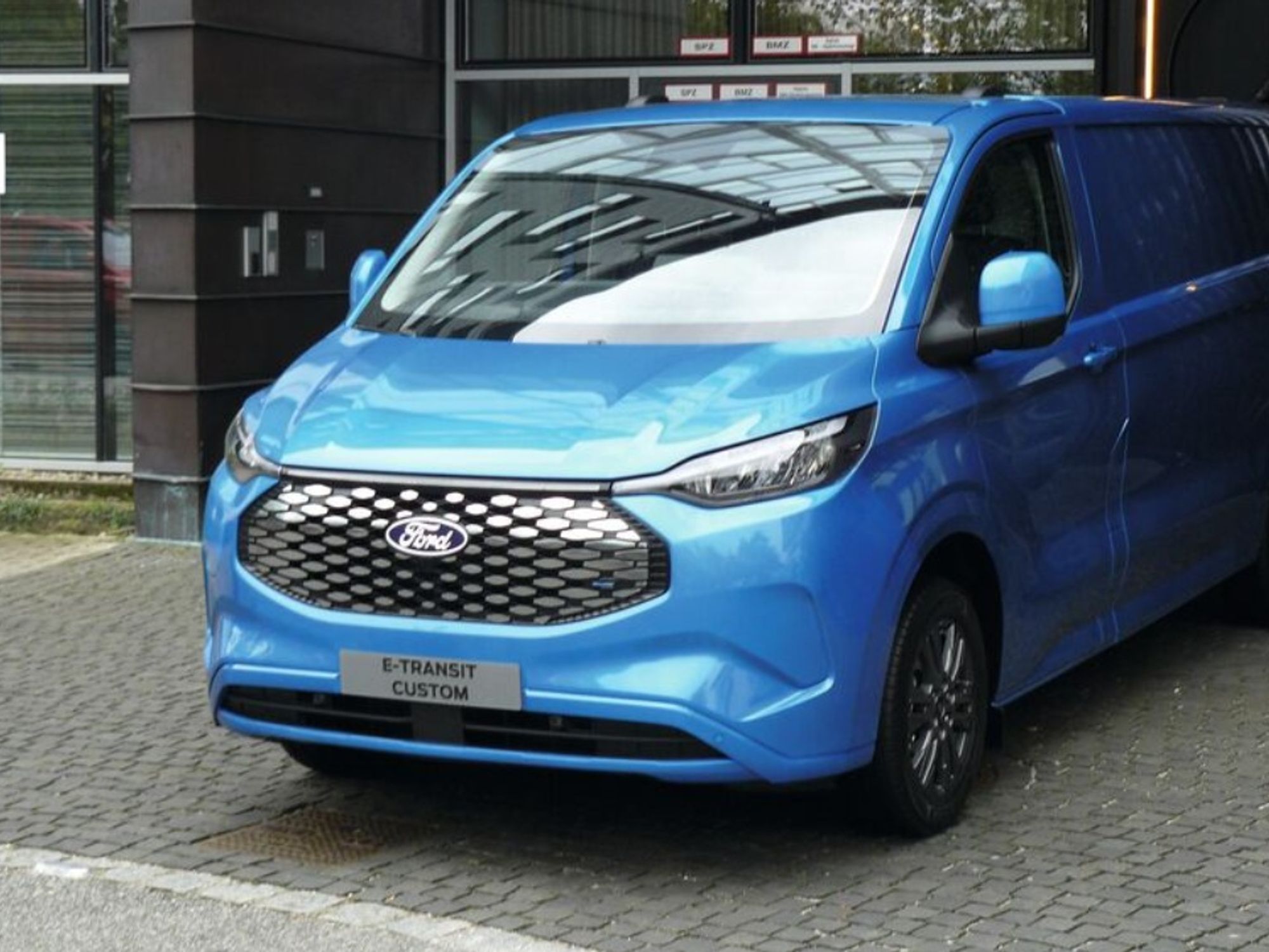 Ford E-Transit Custom