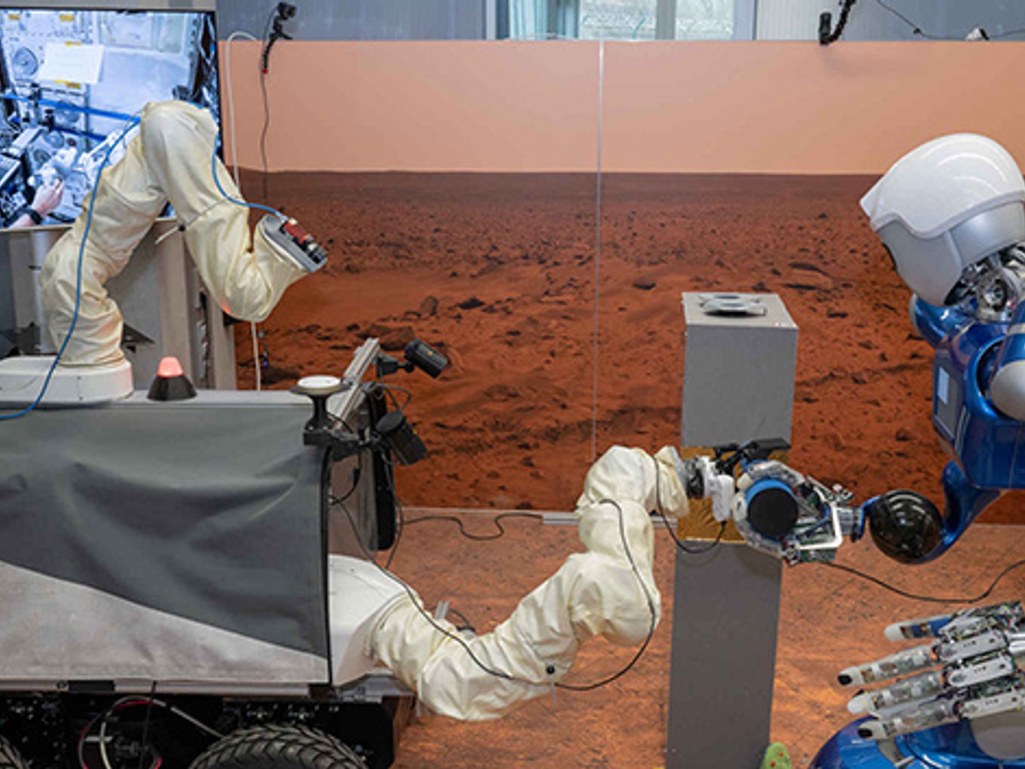 DLR, astronaut robot team DLR, astronaut robot team