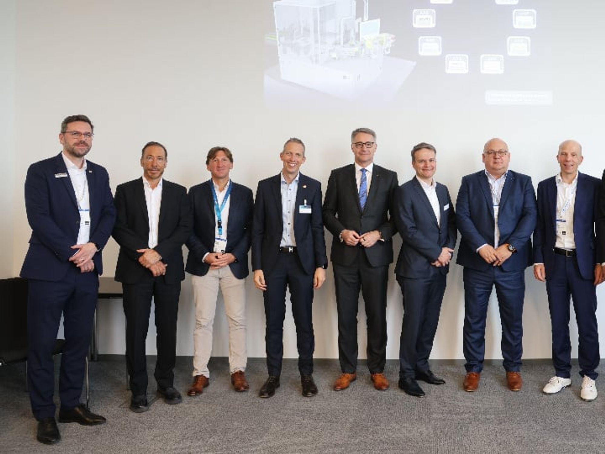 Company representatives from Siemens, Bausch+Ströbel, BoschRexroth, Cadenas, Festo, Harting, Sick, Phoenix Contact and Wago. Company representatives from Siemens, Bausch+Ströbel, BoschRexroth, Cadenas, Festo, Harting, Sick, Phoenix Contact and Wago.