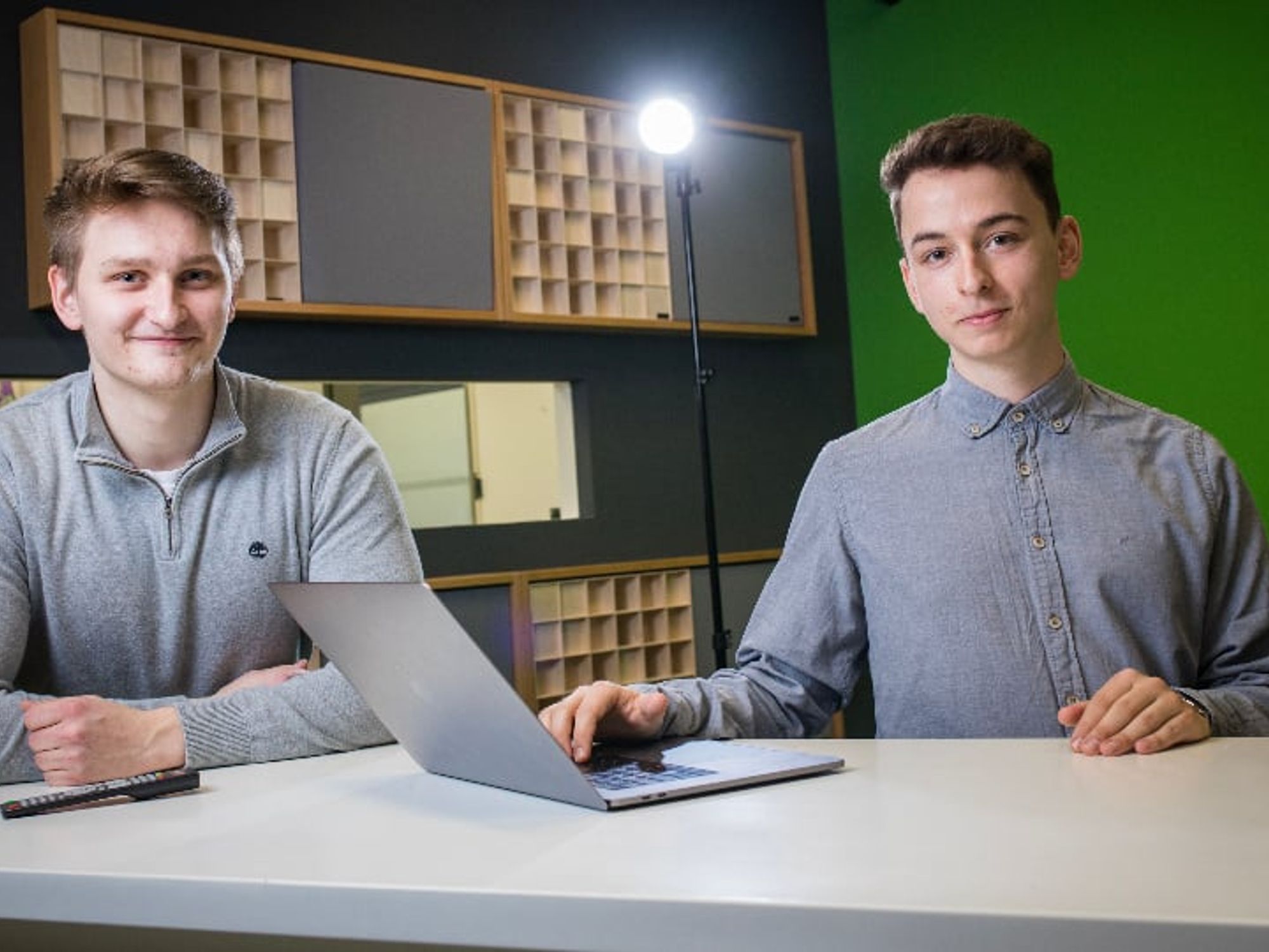 Making AI popular with free online courses: openHPI lecturers Johannes Hötter (left) and Christian Warmuth. Making AI popular with free online courses: openHPI lecturers Johannes Hötter (left) and Christian Warmuth.