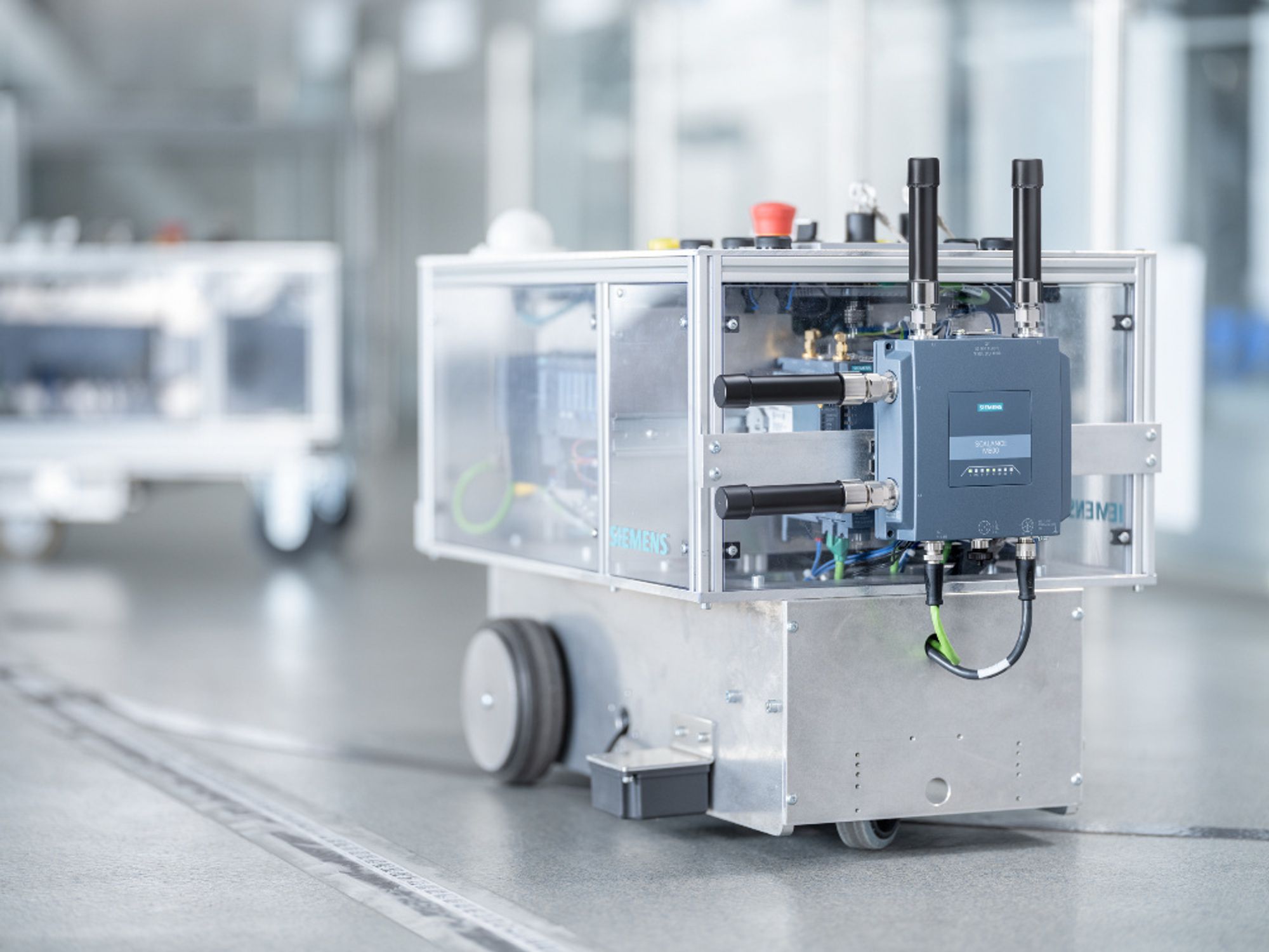 The Scalance MUM856-1: the first industrial 5G router from Siemens.