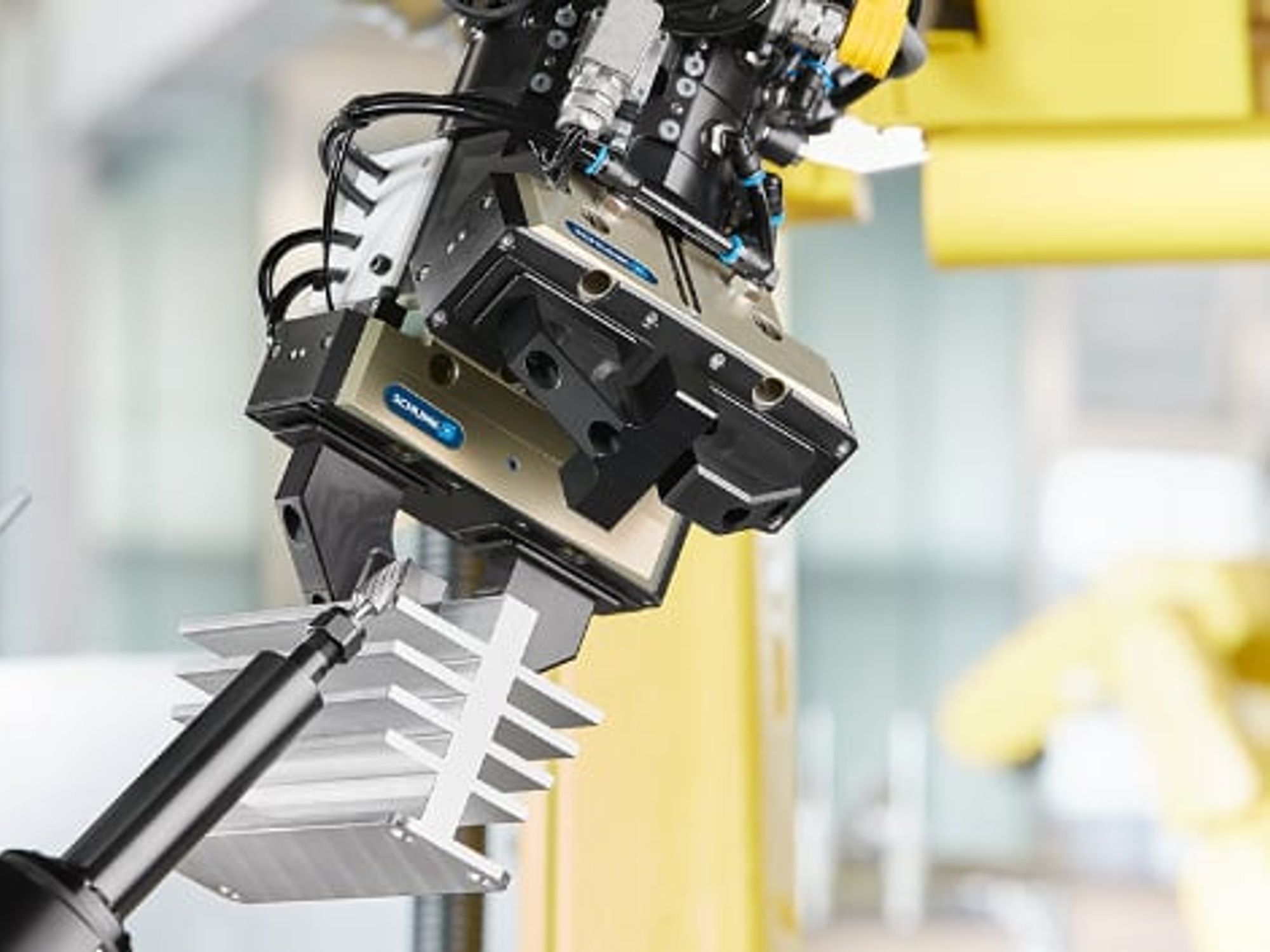 Schunk, Deburring application Schunk, Deburring application