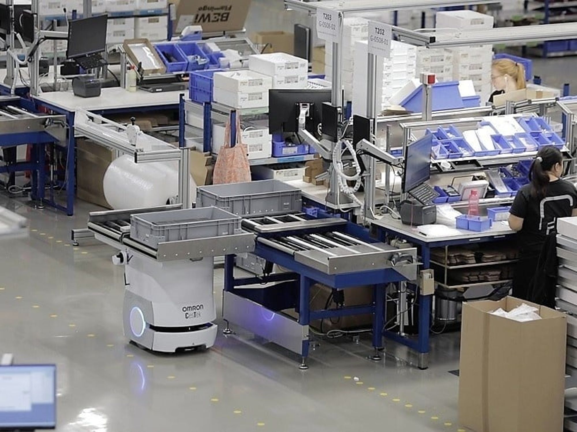 Vola has designed the new factory in such a way that it is optimally equipped for collaboration between humans and robots.