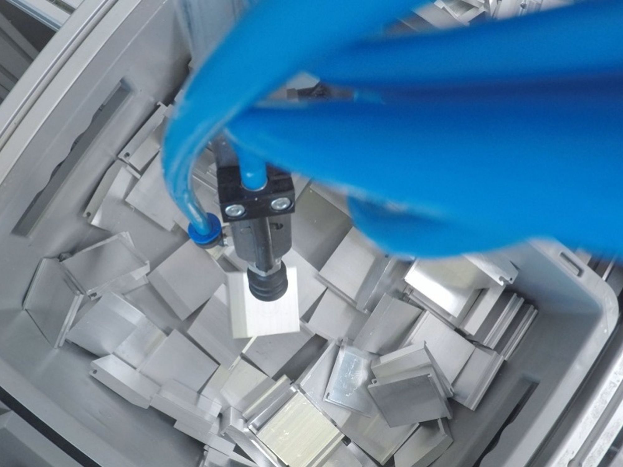 Seeing cobots Seeing cobots