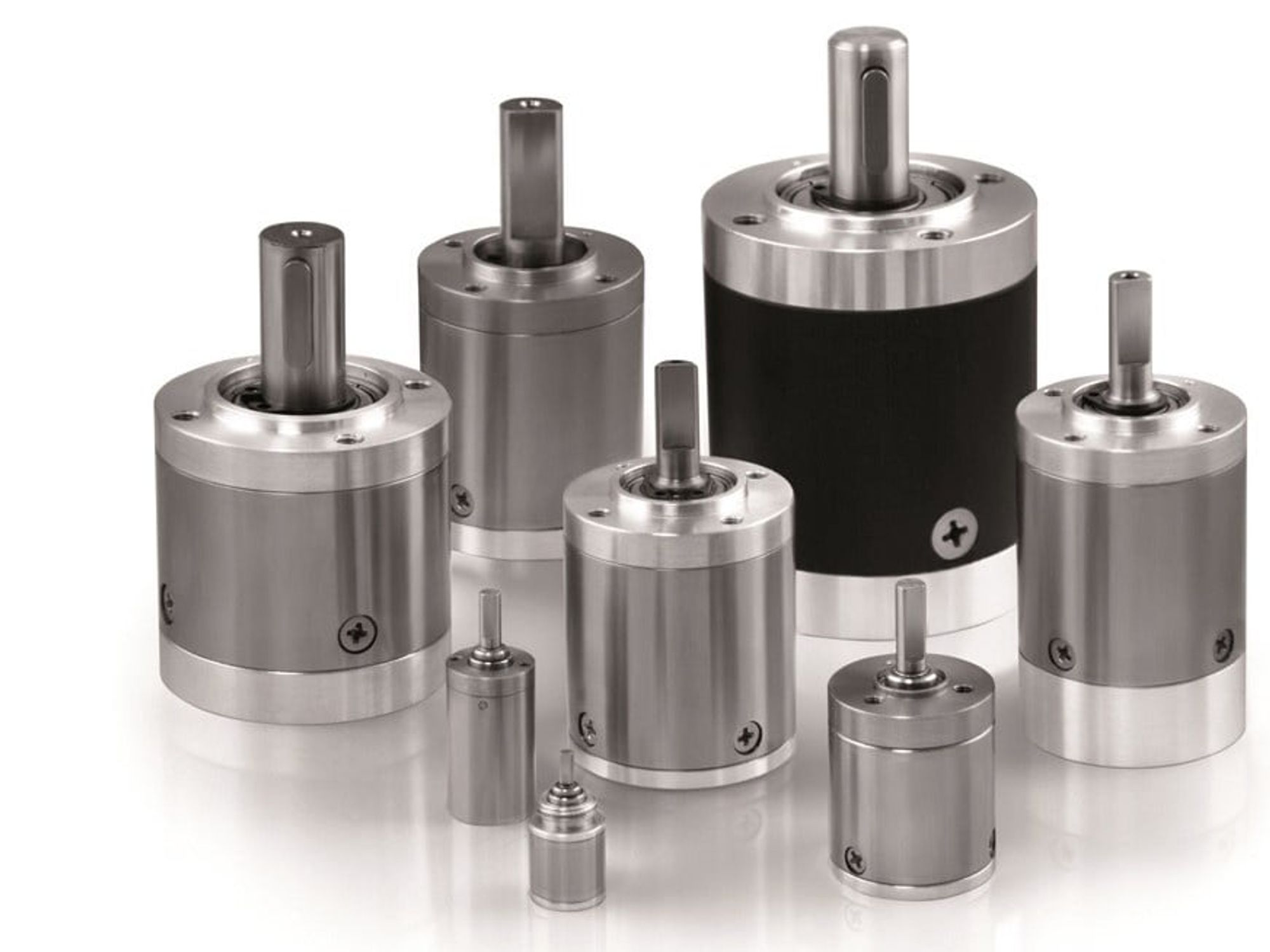 The SVTN A series micromotors from Servotecnica and the matching 'SVTG A' series micro gearboxes can be used to implement a wide range of drive tasks in a compact installation space and transmit high torques.