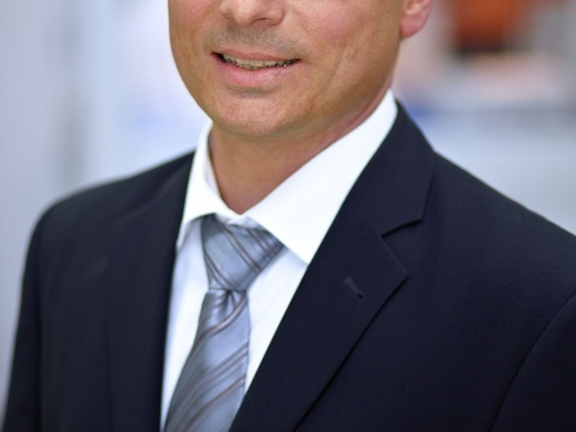 Christian Kämmerer ist Leiter Vertrieb 2D/3D Optische Messtechnik bei Micro-Epsilon Messtechnik in Ortenburg. Christian Kämmerer ist Leiter Vertrieb 2D/3D Optische Messtechnik bei Micro-Epsilon Messtechnik in Ortenburg.