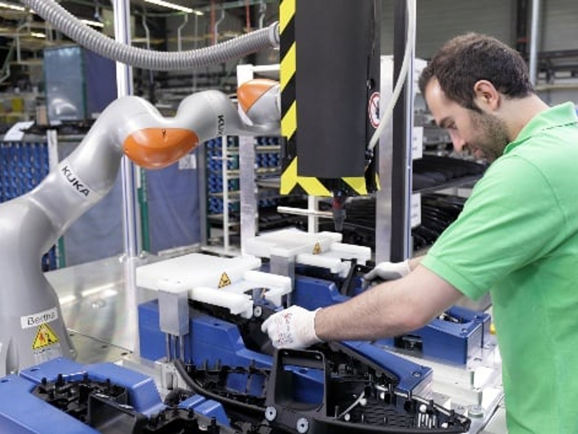 Teamwork with Cobot, Kuka